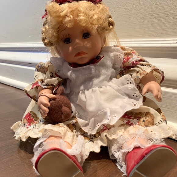 Collectible Doll - Picture 8 of 10